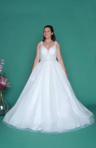 Les robes de marié·e·s à paillettes font briller les futur·e·s marié·e·s de Carmaux, Albi, Robe de Cœur