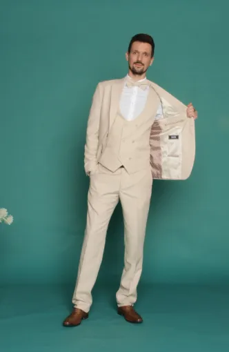 Costumes beiges : une élégance douce pour les mariés de Montauban, Albi, Robe de Cœur