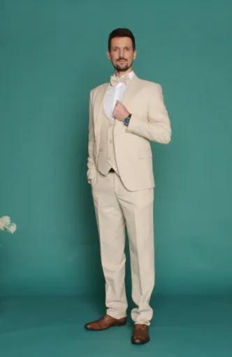 Costumes beiges : une allure élégante pour les mariés de Rodez, Albi, Robe de Cœur