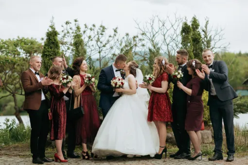 Robes bordeaux pour invitées de mariage à Albi : élégance profonde, Albi, Robe de Cœur