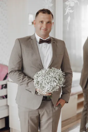 Costumes gris pour futurs mariés de Rodez : sophistication moderne, Albi, Robe de Cœur