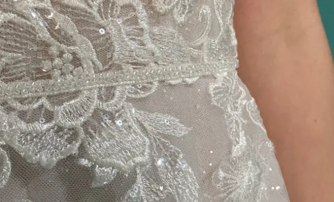 Robe de mariée à paillettes à Marssac, Albi, Robe de Cœur