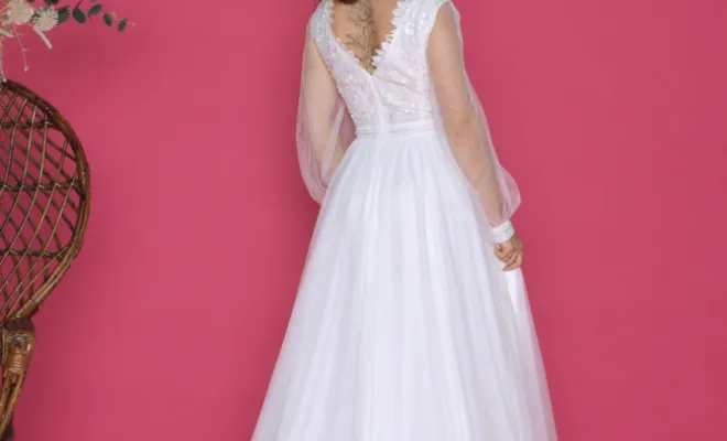 Les robes de marié·e·s à manches séduisent les futur·e·s marié·e·s de Graulhet, Albi, Robe de Cœur