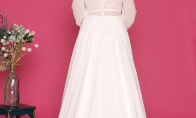 Les robes de marié·e·s à manches séduisent les futur·e·s marié·e·s de Carmaux, Albi, Robe de Cœur