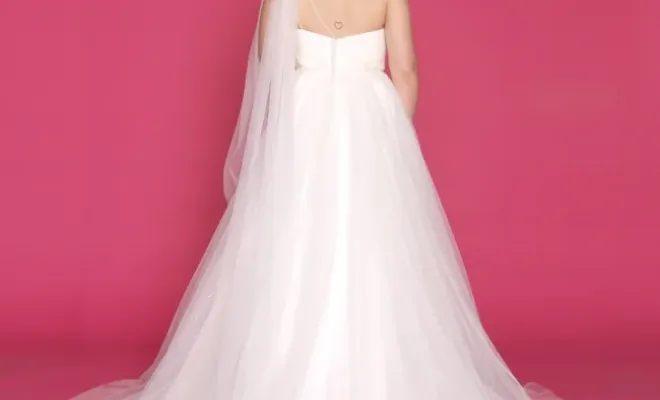 Robe de mariée princesse à paillettes brillante à Albi, Albi, Robe de Cœur