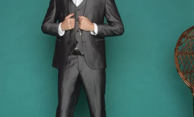 Tenue de mariage pour homme à Albi, Albi, Robe de Cœur