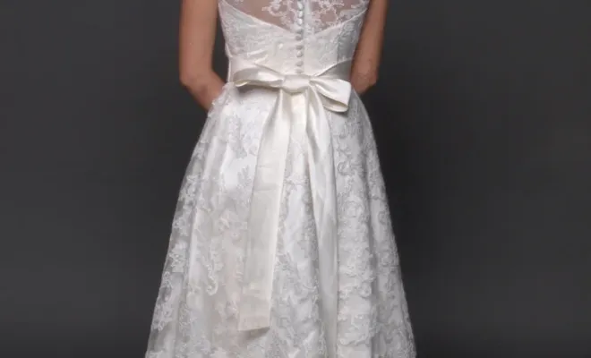 Robes de mariée courtes : l’élégance légère et moderne chez Robe de Cœur à Albi, Albi, Robe de Cœur