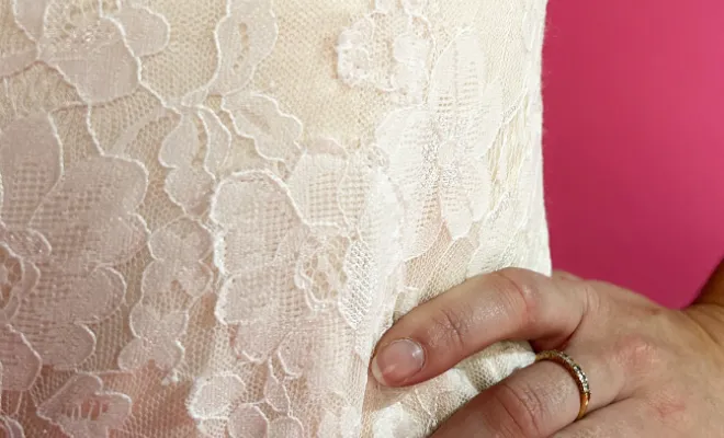 Robes de mariée avec dos nu plongeant : élégance et séduction chez Robe de Cœur à Albi, Albi, Robe de Cœur