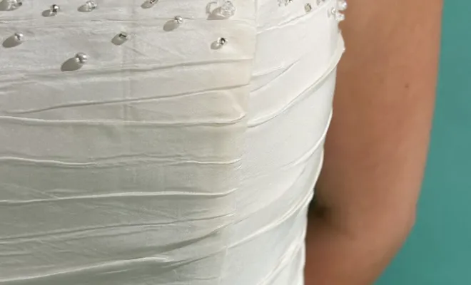 Robes de mariée courte : élégance et modernité pour les mariées de Millau, Albi, Robe de Cœur