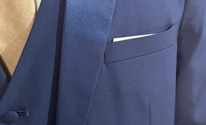 Costumes bleu pour futurs mariés à Albi : l’élégance contemporaine, Albi, Robe de Cœur