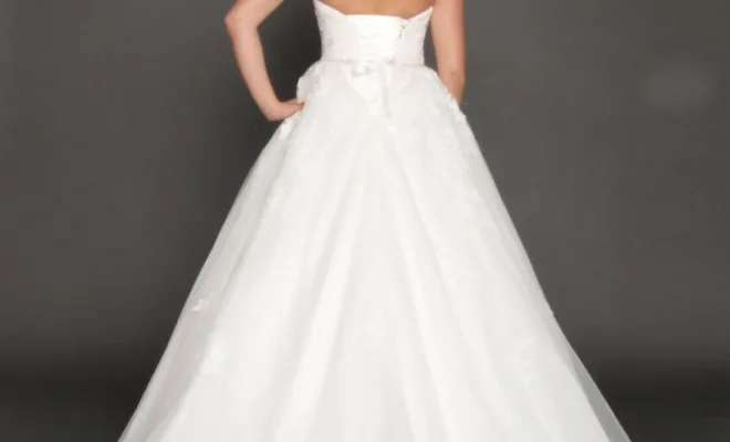 Robes de mariée princesse volumineuses à Albi : l'élégance d'un rêve, Albi, Robe de Cœur